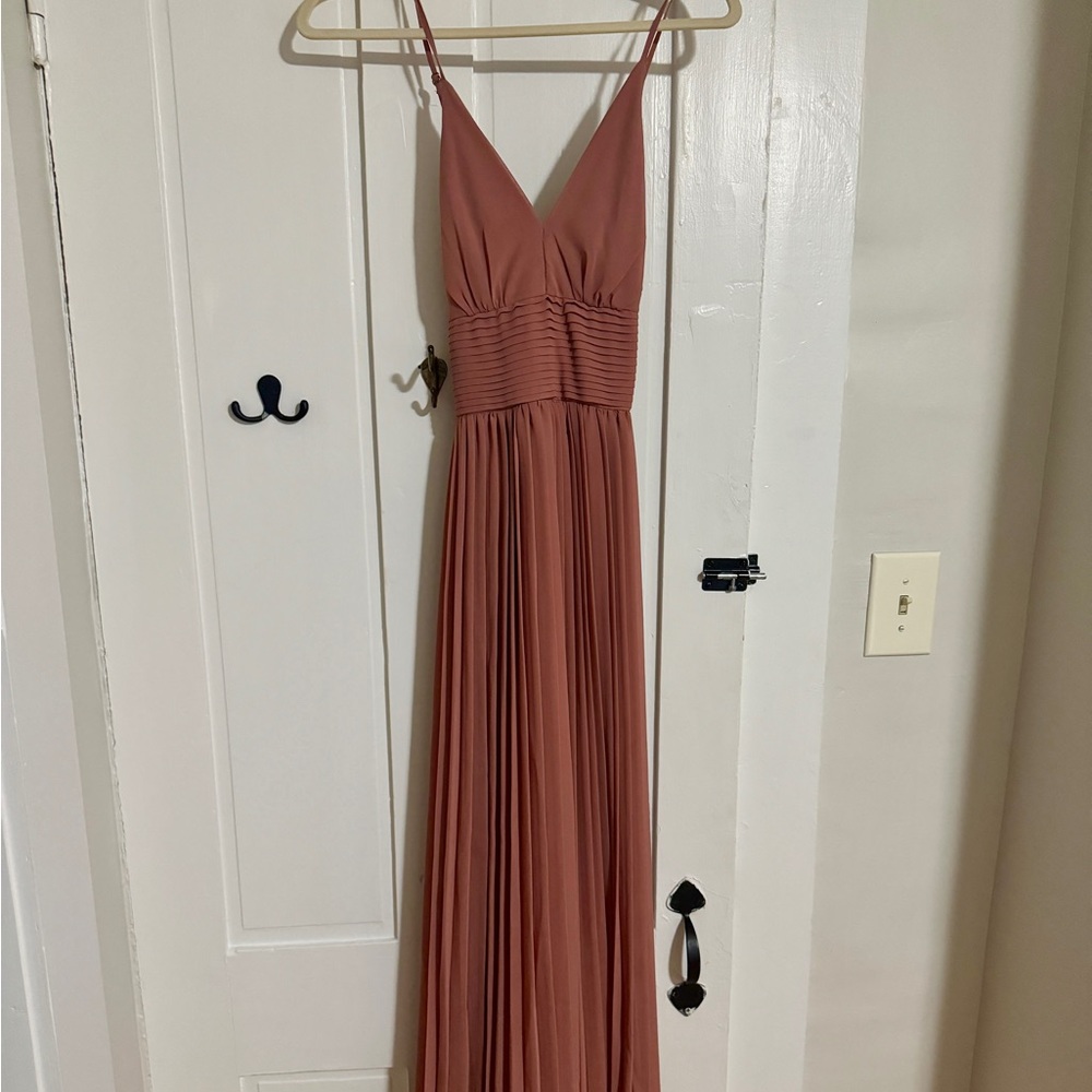 Lulu’s dusty rose bridesmaid dress